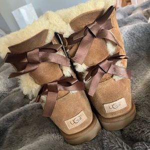 Bailey bow Uggs